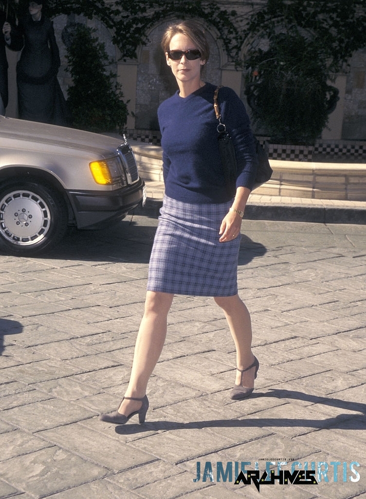 JamieLeeCurtis-WomenInHollywoodLuncheon-001.jpg