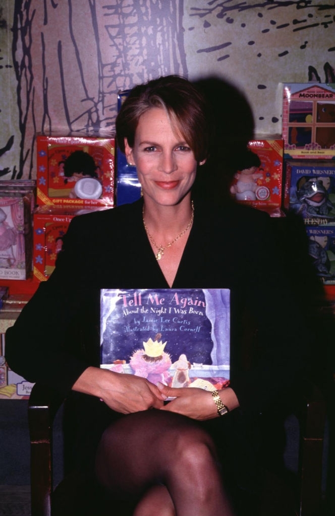 JamieLeeCurtis-Signing-024.jpg