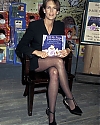 JamieLeeCurtis-Signing-003.jpg