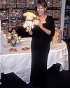 JamieLeeCurtis-BookSigning-043.jpg