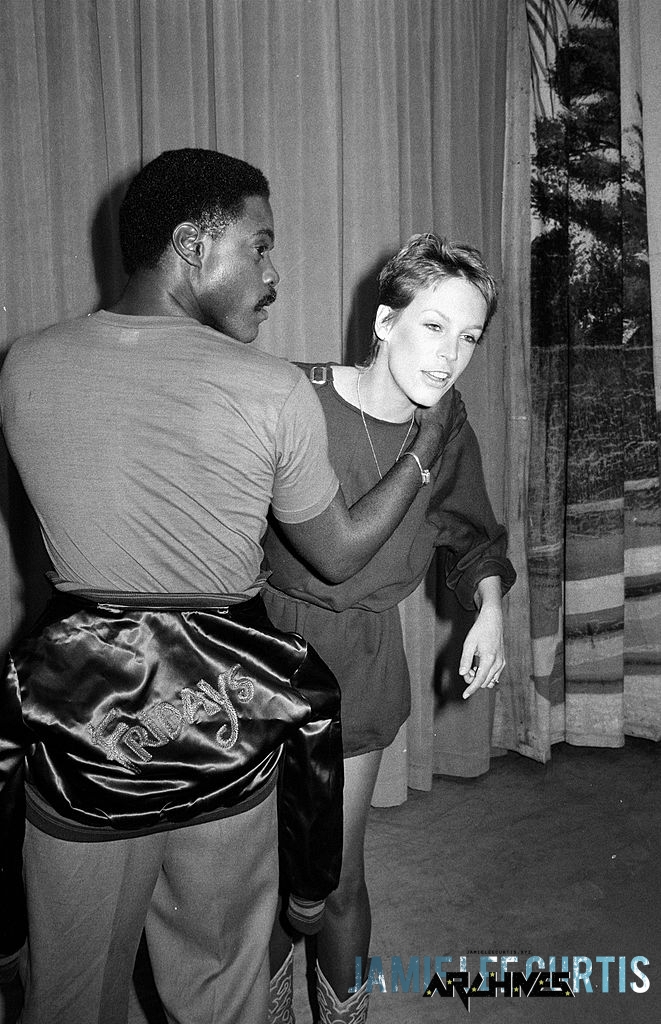JamieLeeCurtis-FridaysTaping-018.jpg