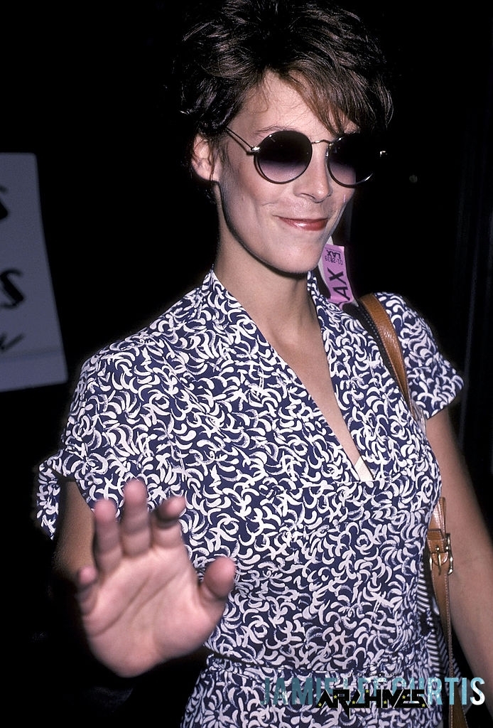JamieLeeCurtis-FashionShow-003.jpg